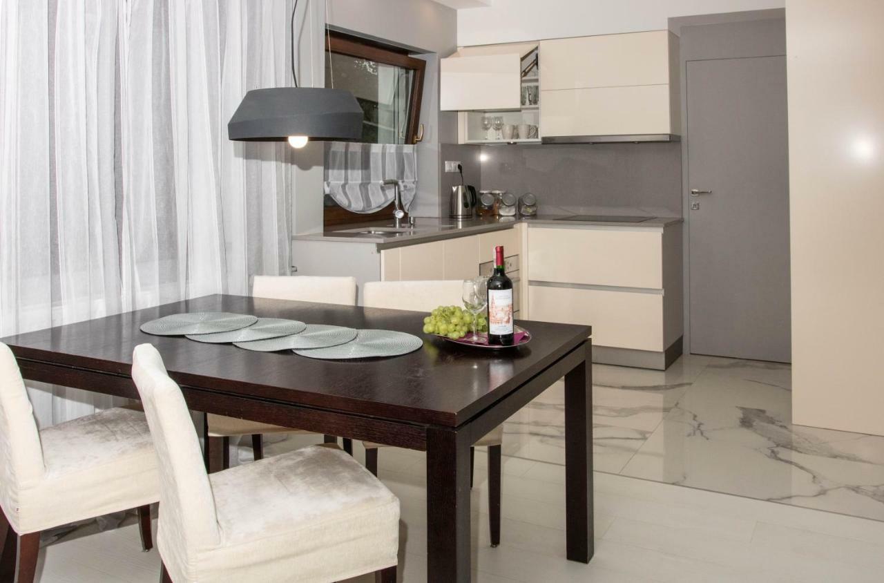 Apartamenty Centrum- Kochanowskiego -Dawniej Two-Bedroom Apartment Zielona Góra Exterior foto